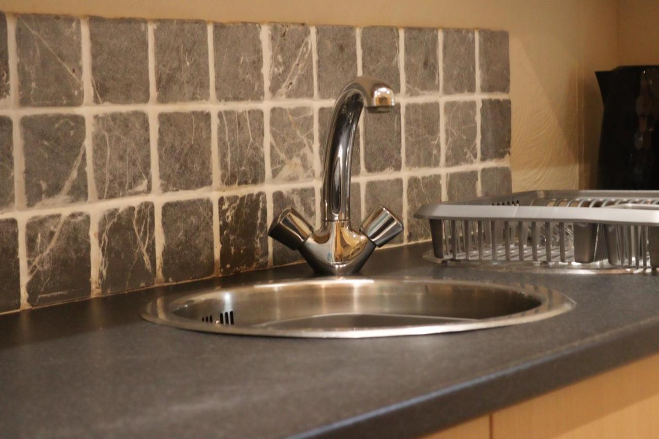 Cosy Ardrossan Apartment ภายนอก รูปภาพ